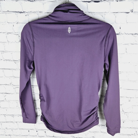 FREE PEOPLE FP MOVEMENT | Wonderland Warmth ¼ zip long sleeve mid layer pullover - Picture 3 of 10